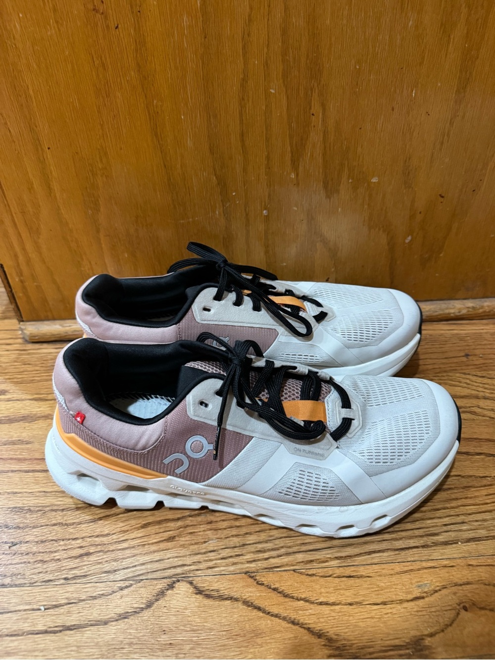 On Cloudrunner 2 Women’s Size 11W Pearl/Tangerine Athletic Running Shoes